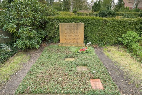 Ernst von Harnack and family, grave of honour, Zehlendorf cemetery, Onkel-Tom-Straße, Zehlendorf,