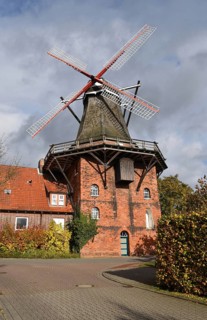 Europe, Germany, Lower Saxony, Hamburg metropolitan region, Altes Land, Stade district,