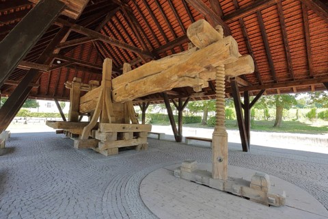 Old wine press built in 1747, historical wine press, wine press, wooden construction, beam, spindle