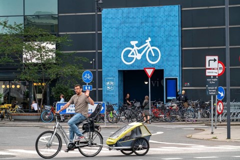 Cyclists on cycle paths, bicycle parking garage at the Fisketorvet shopping centre, Sydhavnen, in