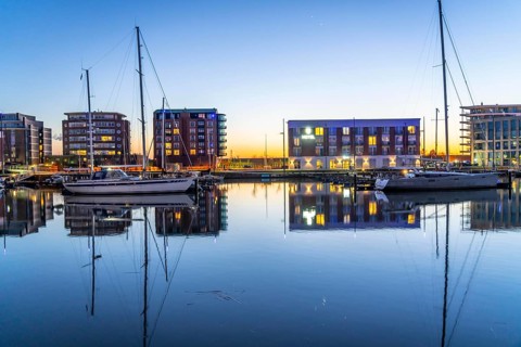 New harbour, harbour basin, harbour district, residential buildings, office buildings, marina and