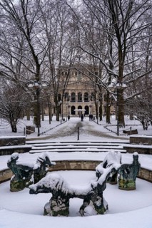 Winter in the city, Alte Oper, Opera House, Lucas Fountain, Bergmann Park, Marshall Fountain,