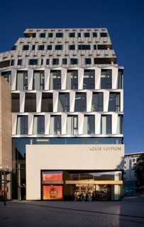 Louis Vuitton brand store, logo, retail shop, Dorotheen Quartier, DOQU, shopping mall, Stuttgart,