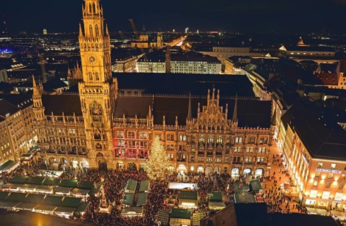 Europe, Germany, Bavaria, Munich, View from St Peter's, Marienplatz, Christmas, New Town Hall,