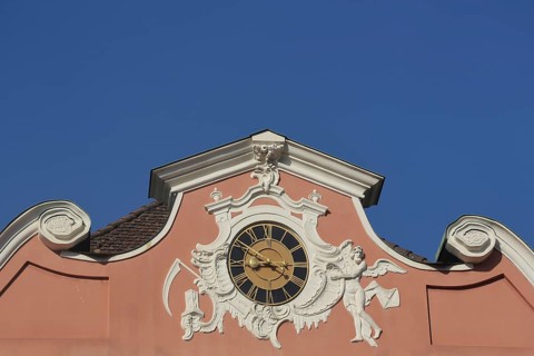 Roof with volutes and clock, relief, figures, detail, decoration, baroque, rococo, gable, new