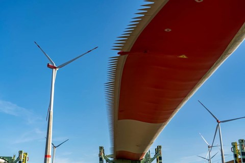 Wind farm near Bad Wünnenberg, construction site, toothing on the rotor blades, so-called