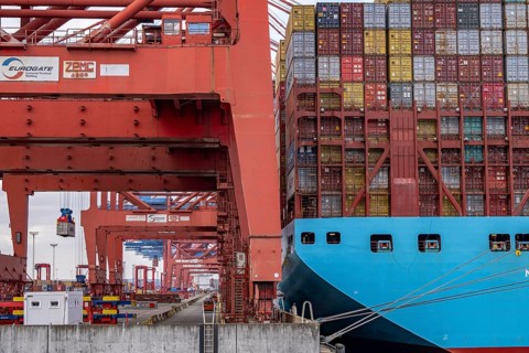 Magleby Maersk container freighter at EUROGATE Container Terminal, Waltershofer Hafen, one of the