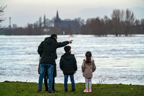 Flood on the Rhine, flooded banks of the Rhine, old ferry landing stage, Rhine meadows, near