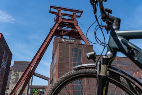 Cycling in the Ruhr region, by bike, e-bike, at the Zollverein Coal Mine Industrial Complex World