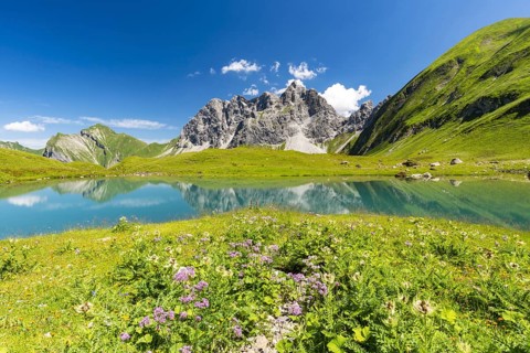 Eissee, Oytal, behind it Großer Wilder, 2379m, Hochvogel- and Rosszahngruppe, Allgäu Alps, Allgäu,