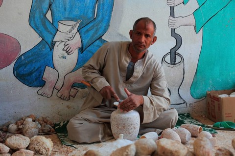 Worker in an alabaster factory, Africa, Egypt, in Luxor, West-Luxor, Africa