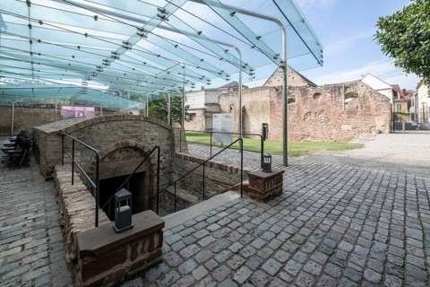 Entrance to the mikveh, Jewish ritual bath and ruins of the medieval synagogue, Speyer,