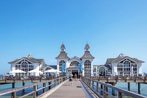 Pier, Sellin, Island of Rügen, Mecklenburg-Western Pomerania, Germany, Europe