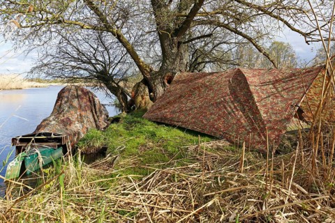 Campsite of a nature photographer on the river Trebel, people out in nature, Peene Valley River