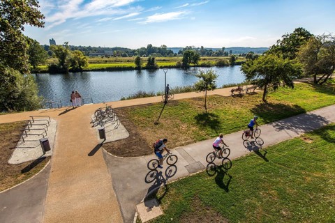 Ruhr Valley cycle path, Ruhr, cycle and pedestrian path, in Essen-Steele, Essen, North