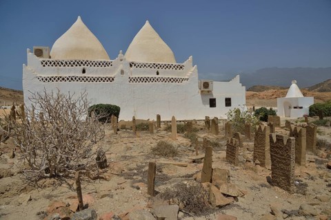 Mausoleum of the Muslim saint Mohammed Bin Ali al Qalayi, near Mirbat, Dhofar Region, Orient, Oman,
