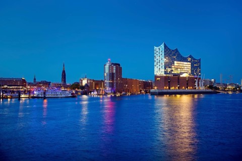 Elbe Philharmonic Hall and Columbus Haus in the evening, Hafencity, Hamburg, Germany, Europe