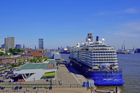 Europe, Germany, Hamburg, Elbe, Cruise Centre Altona, passenger ship, Mein Schiff 6, deck