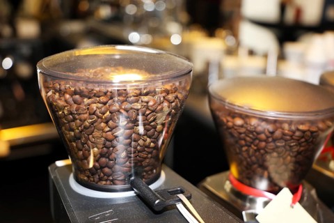 Coffee grinder, coffee dispenser