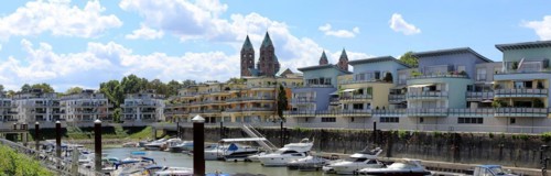 The Speyer marina, with the famous Speyer Cathedral in the background