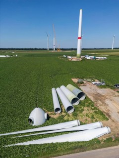 Repowering, dismantled Enercon E-58 wind turbine in a wind farm near Issum, 9 older wind turbines
