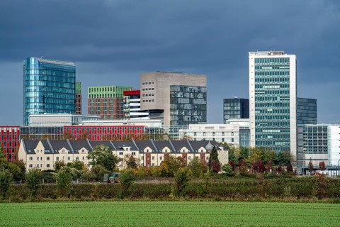 Düsseldorf city centre skyline, Media Harbour, residential buildings in the Hamm district