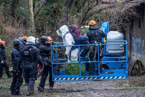2nd day of the eviction of the Lützerath hamlet, occupied buildings of the former farm, by climate