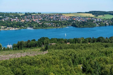 Lake Möhne, reservoir in the northern Sauerland, northern shore, the village of Körbecke, North