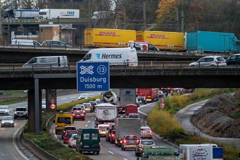 The Kaiserberg motorway junction, A40 motorway, Ruhr expressway, crosses the A3, bridge landscape,
