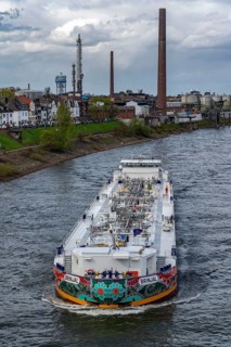 Gas tanker, Brinjal, transporting butane gas to the petrochemical group INEOS in Cologne, cargo