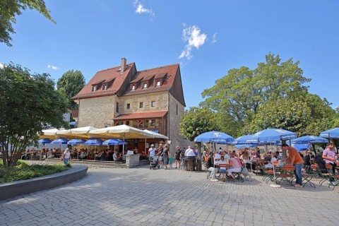 Restaurant Augustiner an der Krämerbrücke, street pub, people, inner courtyard, Erfurt, Thuringia,