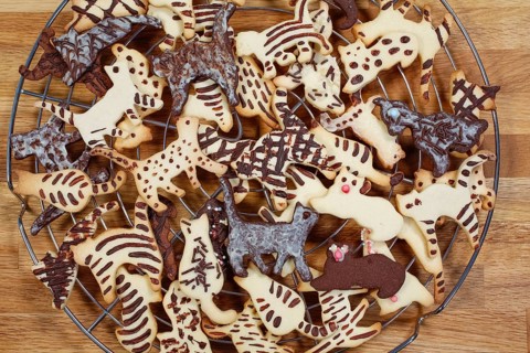 Swabian cuisine, Swabian Christmas biscuits, cookie cutters, shortbread biscuits, cat figures,