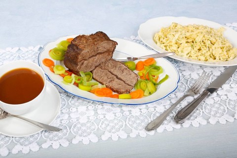 Swabian cuisine, roast beef, roast ox, herb spaetzle, meat dish, gravy, carrot vegetables, leek,