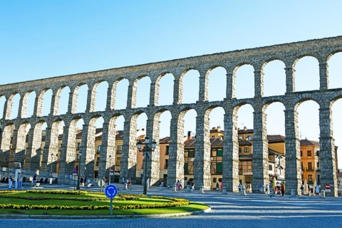 Roman aqueduct at the Plaza de Azoguejo, Segovia, province of Segovia, Castile and Leon, Spain,