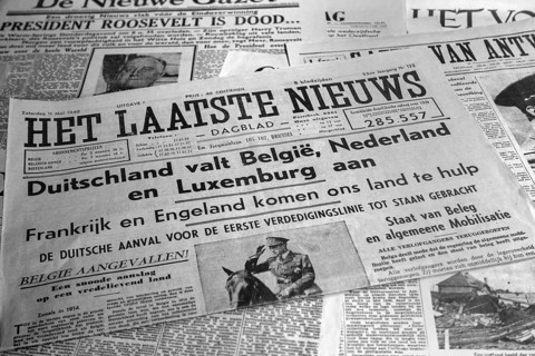 11 May 1940 Flemish newspaper Het Laatste Nieuws announcing Germany invading Belgium, the