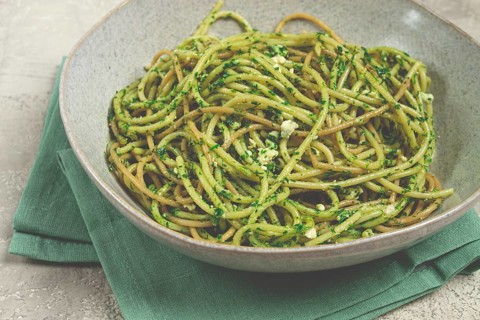Spaghetti with pesto sauce, homemade, no people