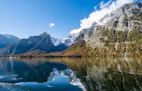 Königssee with Watzmann massif, autumnal mountain landscape reflected in the lake, Berchtesgaden
