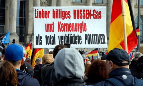 With the slogan Better cheap Russian gas and nuclear energy than totally bogged down politicians,