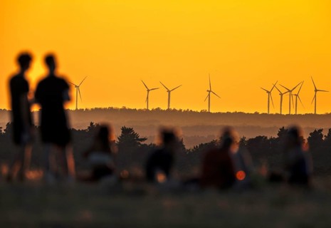 The Drachenberg in Berlin is well visited at sunset. A wind farm near Nauen in Brandenburg can be