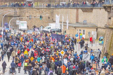 160 organisations and initiatives demonstrated against the right in Dresden on Saturday. Around 10,