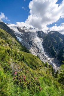 Impressive mountain landscape with glacier, view of glacier Glacier de Taconnaz, hike La Jonction,