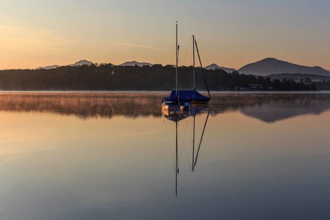 Morning light, mountains reflected in lake, summer, sailing boats, silence, tranquillity, Riegsee,