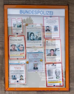 Police station of the Federal Police at the main railway station, display case with current wanted