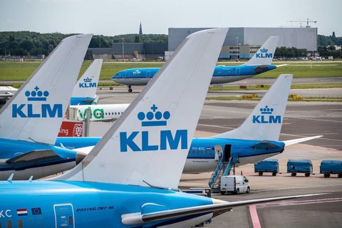 Amsterdam Schiphol Airport, aircraft at terminal, Gates D, check-in, apron, Amsterdam, Netherlands