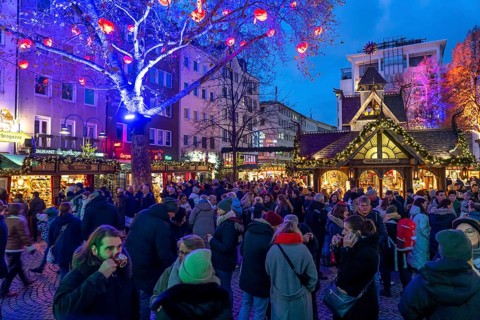 Christmas market at the Alter Markt in the historic city centre of Cologne, North Rhine-Westphalia,