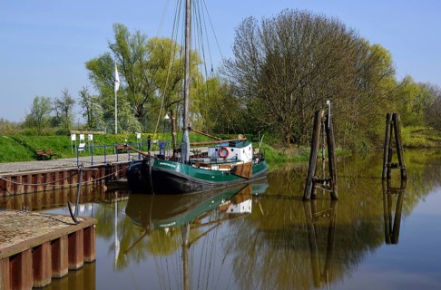 Europe, Germany, Lower Saxony, Altes Land, Jork-Borstel, Old Harbour, Ewer Annemarie, Hamburg,