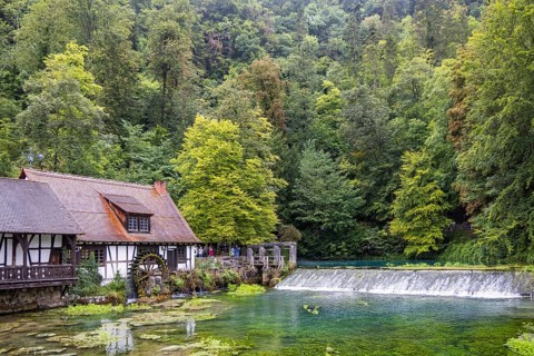 Last photos of the Blautopf in Blaubeuren in front of the popular excursion destination is closed