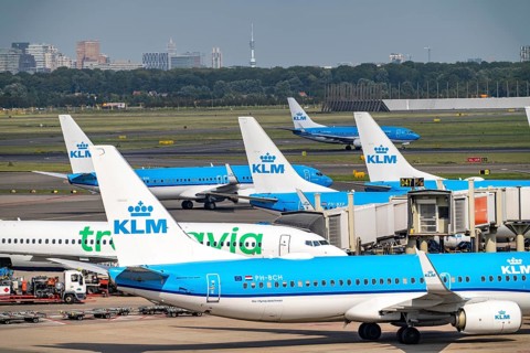 Amsterdam Schiphol Airport, aeroplanes on the taxiway, at the terminal, Gate D, check-in, apron,