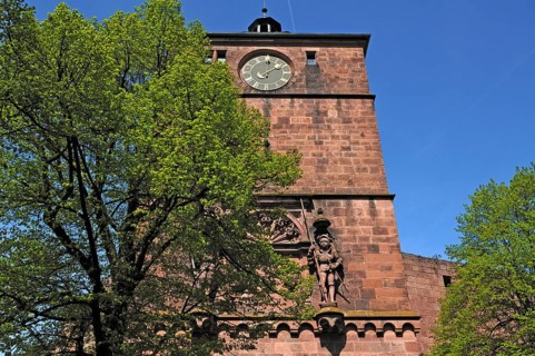 Knight figures on the gate tower, 1541, also known as the clock tower of Heidelberg Castle