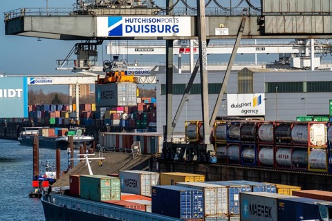 Port of Duisburg Ruhrort, Container freighter being loaded and unloaded at DeCeTe, Duisburg